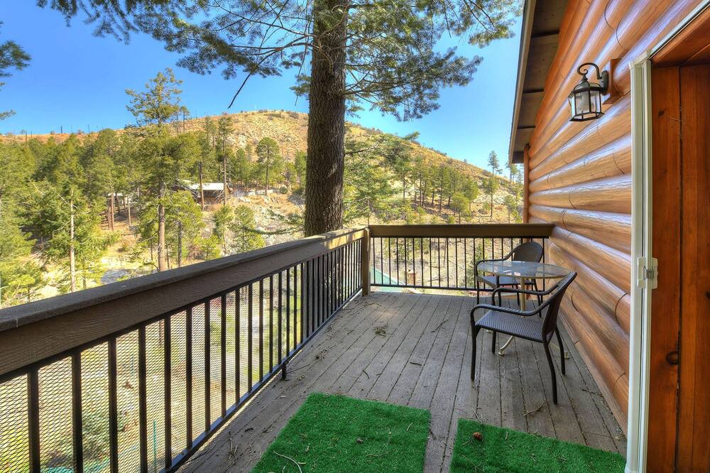 Photo of Patio Balcony in Summerhaven