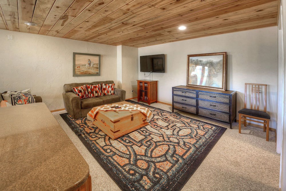 Photo of Livingroom in Summerhaven
