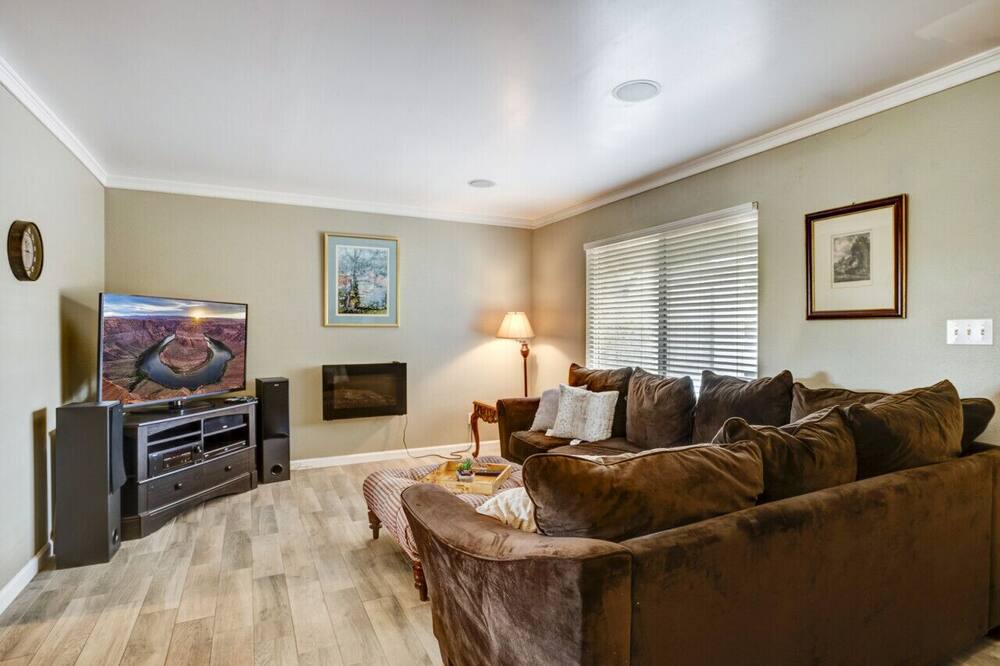 Photo of Others in Pointe Scottsdale