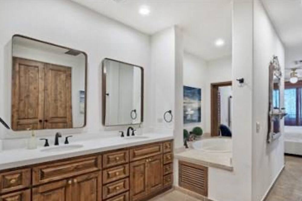 Photo of Bathroom in Sandy Beach