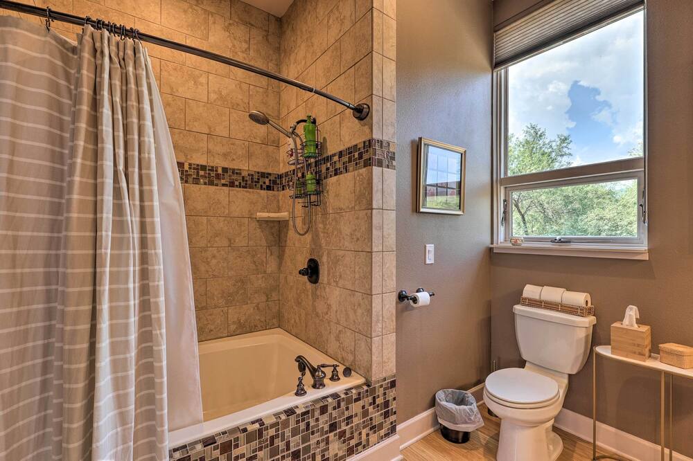 Photo of Bathroom in Clarkdale