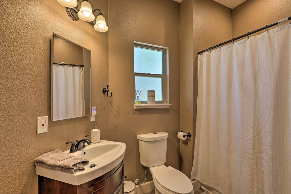 Photo of Bathroom in Clarkdale