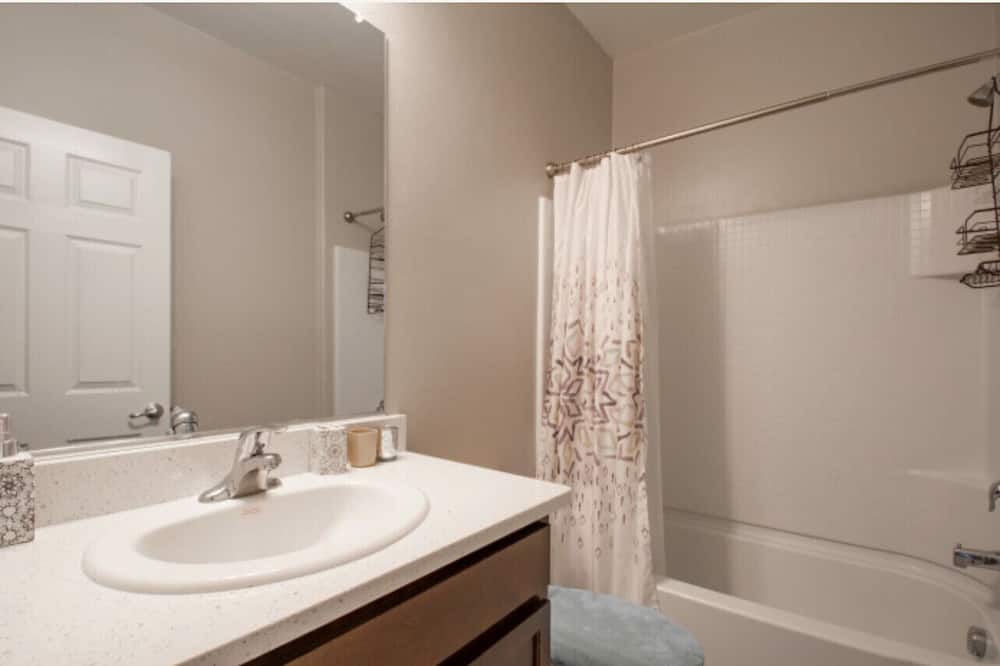 Photo of Bathroom in Marana