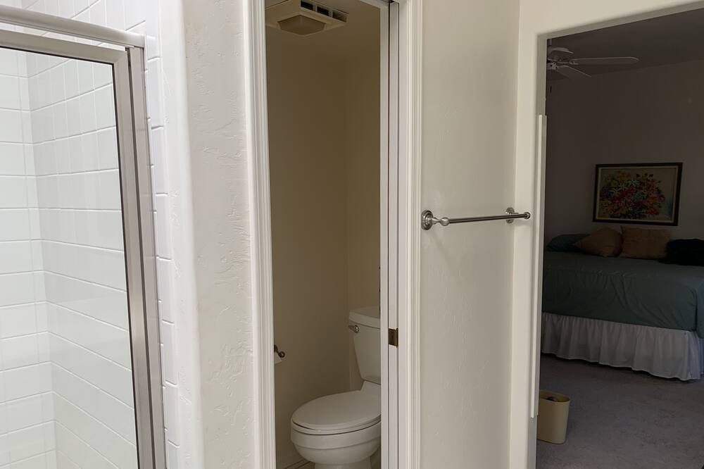 Photo of Bedroom in Country Club Estates