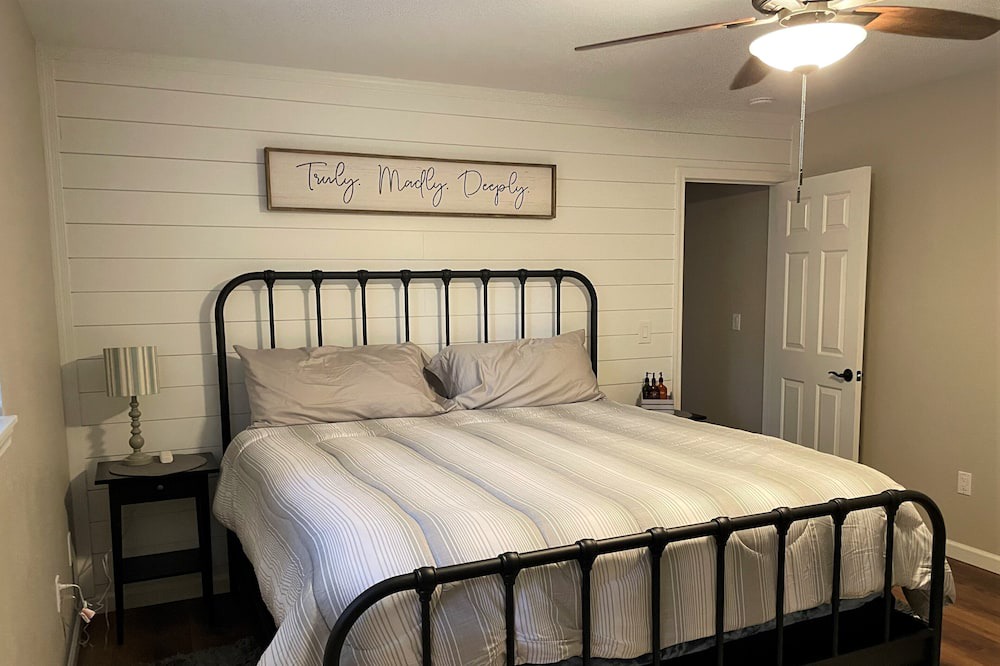 Photo of Bedroom in Pinetop