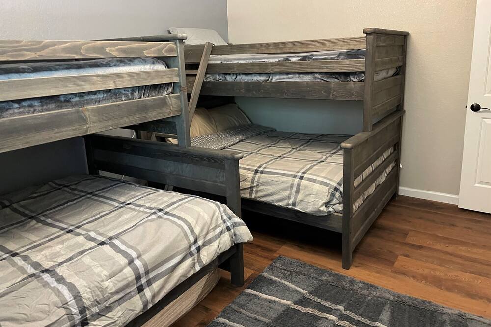 Photo of Bedroom in Pinetop