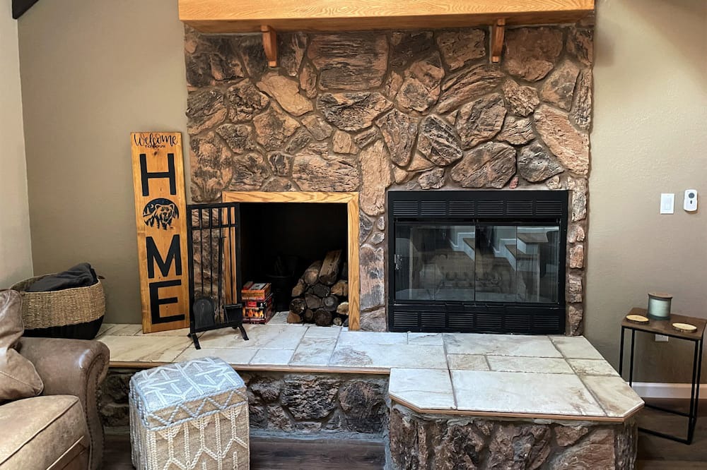 Photo of Livingroom in Pinetop