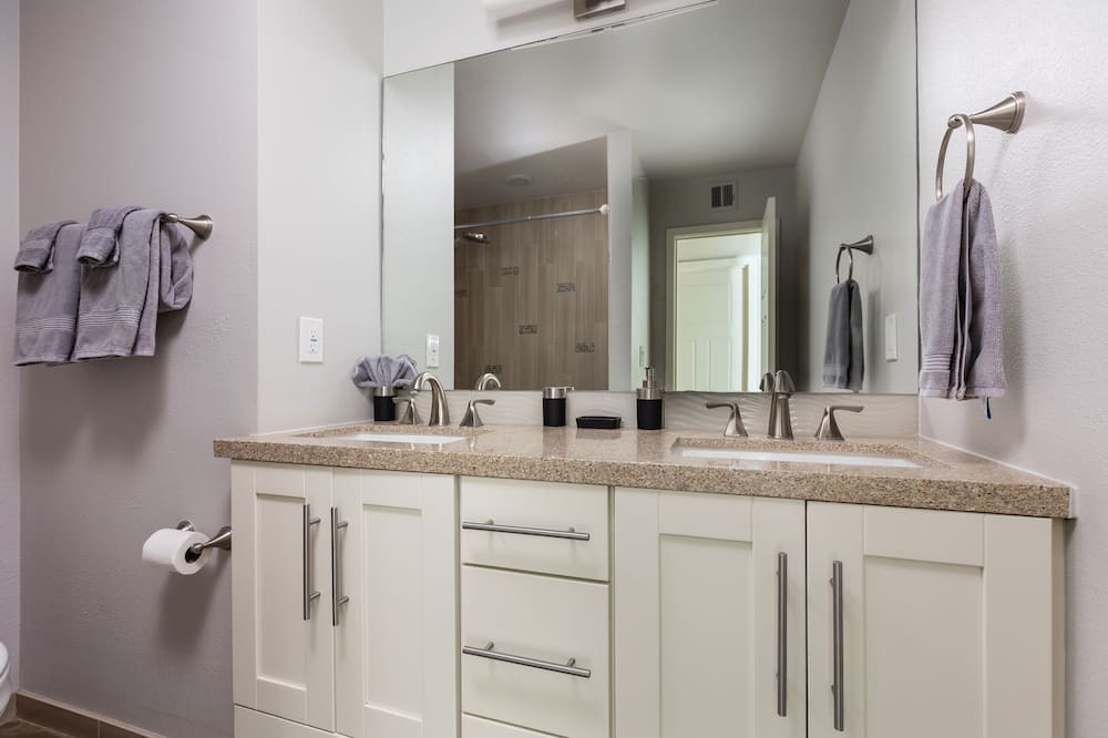 Photo of Bathroom in Park Scottsdale One