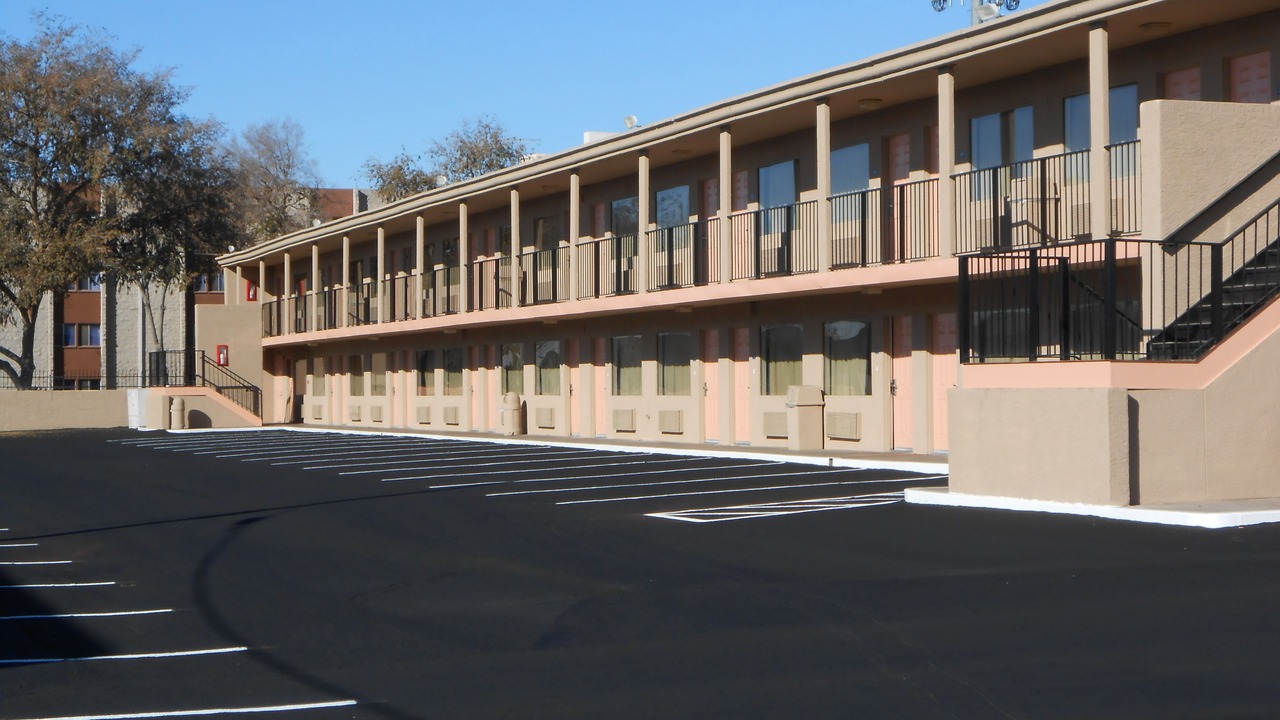 Photo of Outdoor in Metro North Corporate Park
