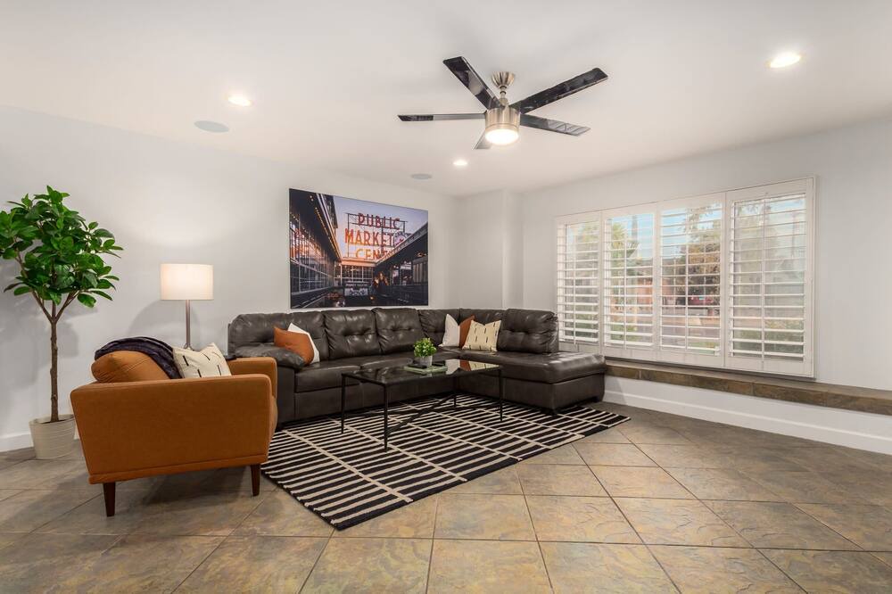 Photo of Bedroom in Scottsdale Estates Nine