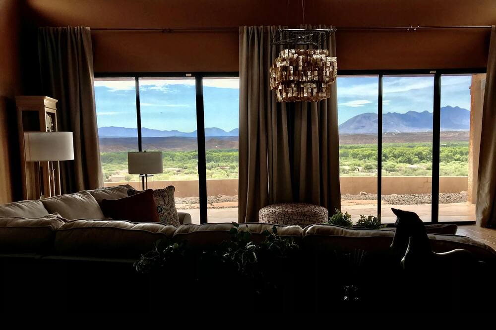 Photo of Livingroom in Tumacacori