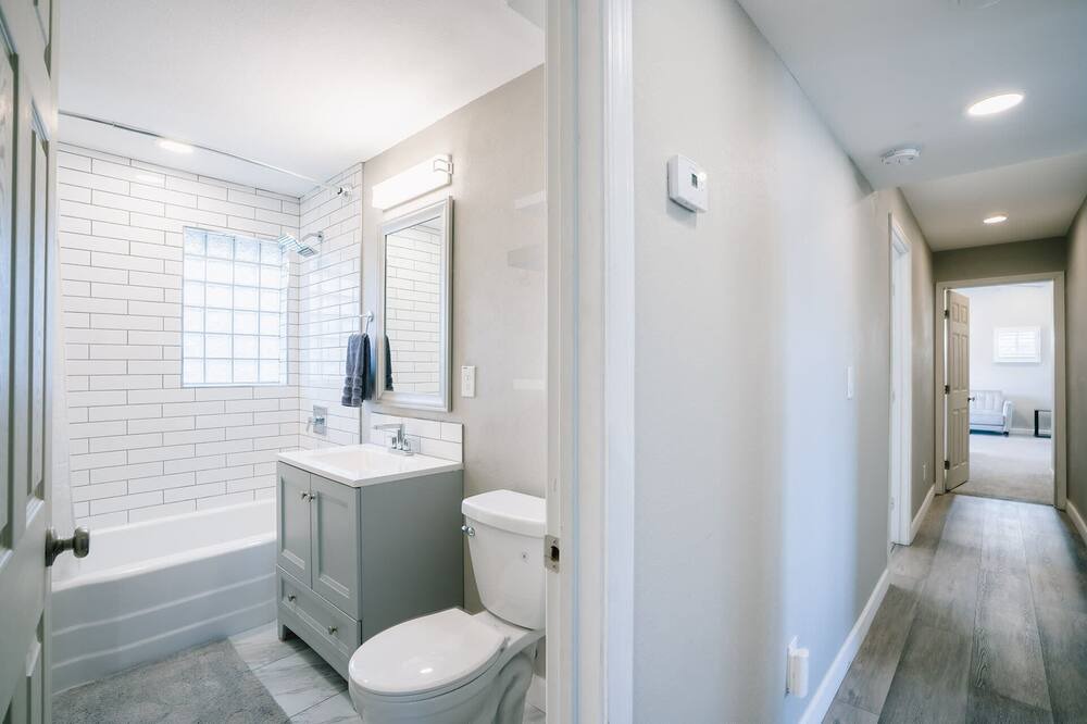 Photo of Bathroom in Arcadia Lite
