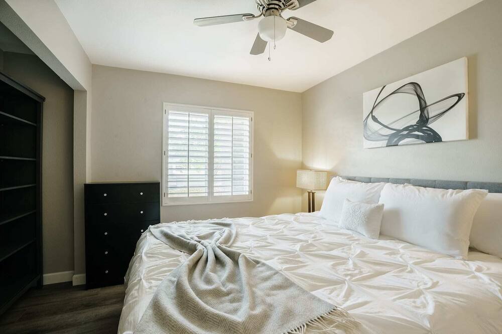 Photo of Bedroom in Arcadia Lite