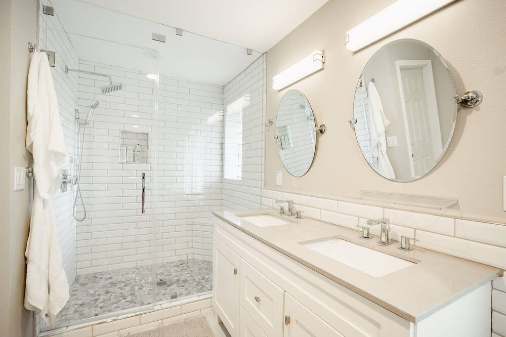 Photo of Bathroom in Arcadia Lite