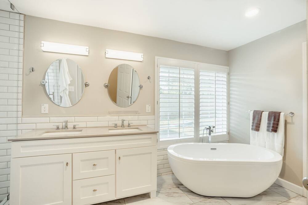 Photo of Bathroom in Arcadia Lite