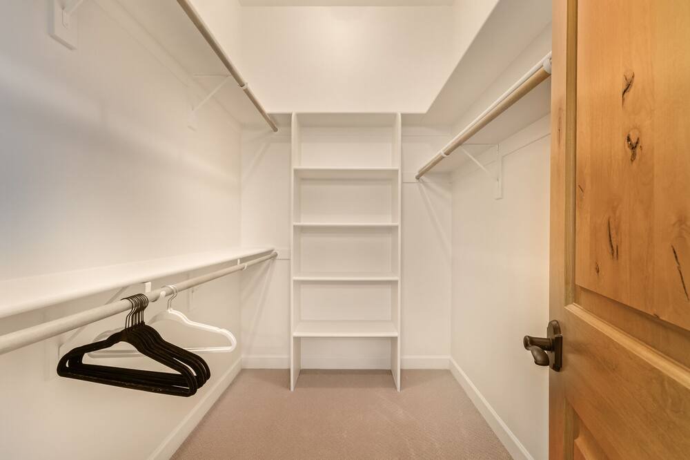 Photo of Bedroom in Pinnacle Peak
