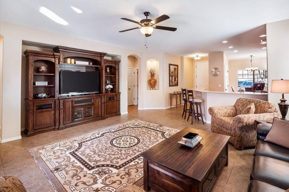 Photo of Livingroom in San Tan Valley