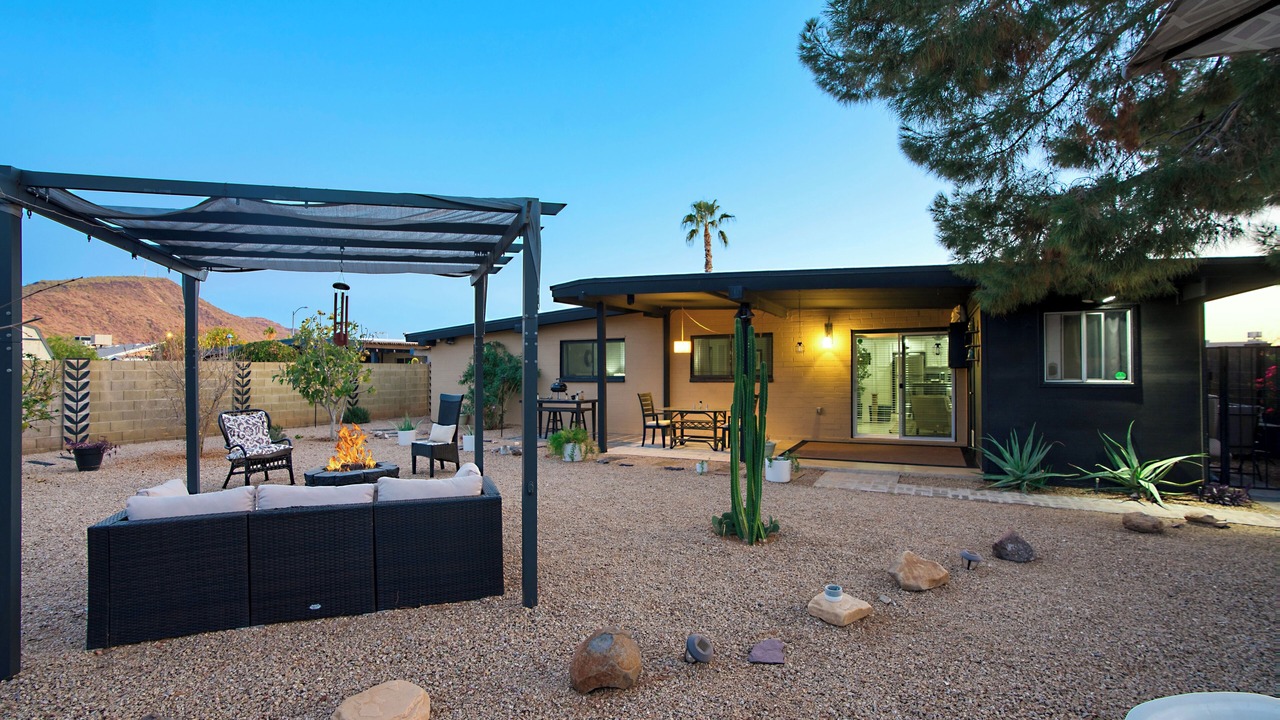 Photo of Patio Balcony in North Mountain