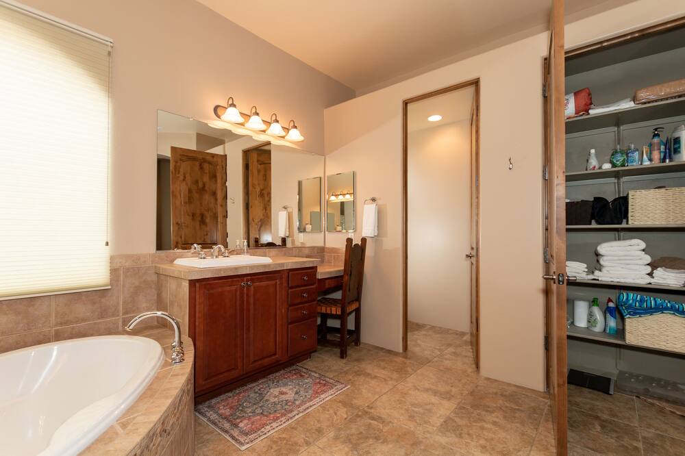 Photo of Bathroom in Dove Mountain