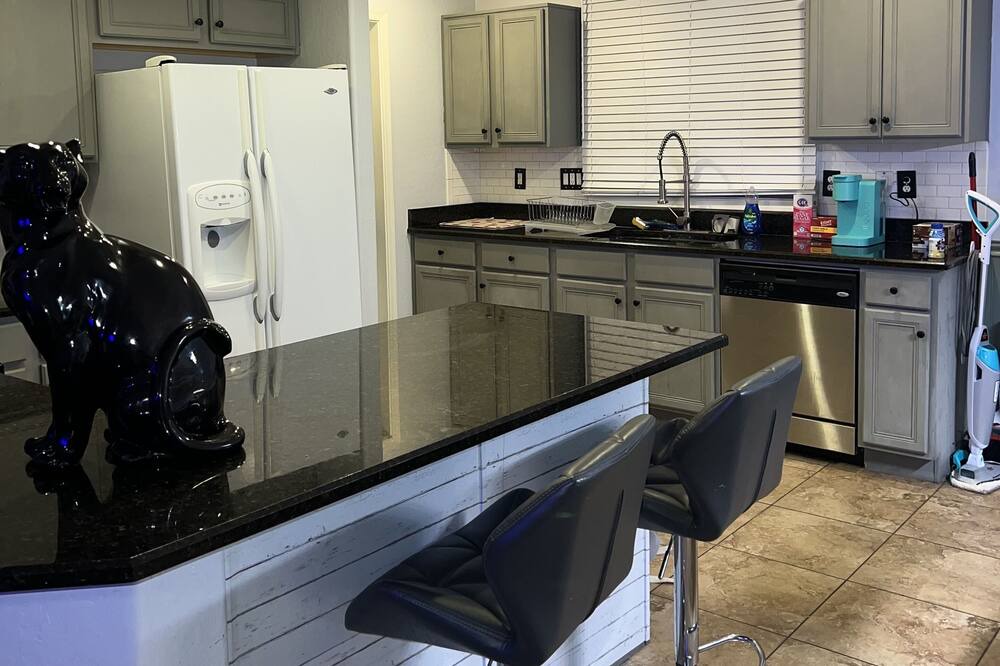 Photo of Kitchen in Surprise Farms