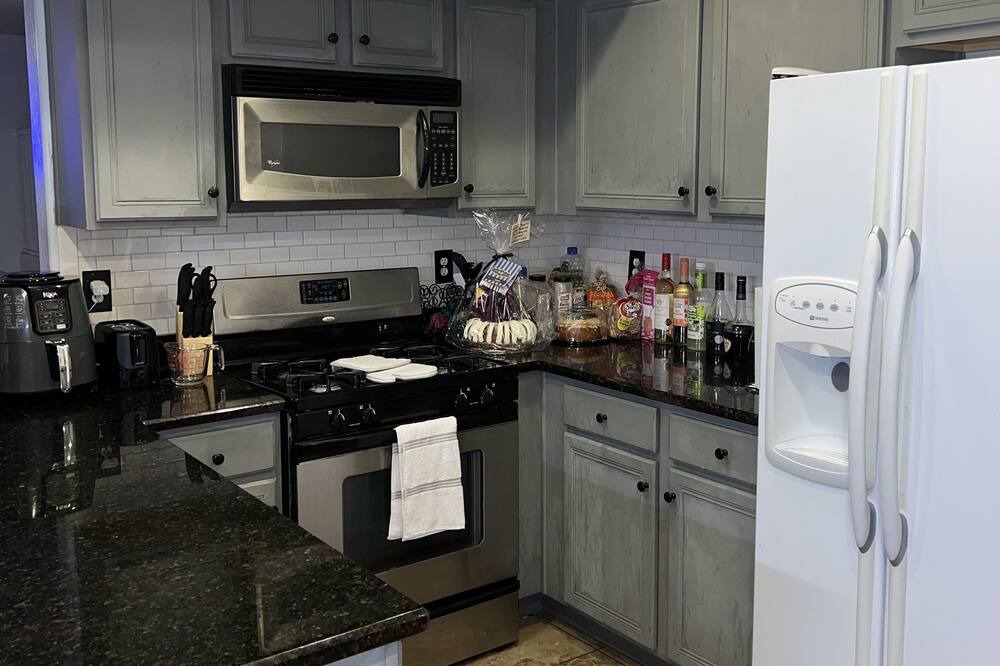 Photo of Kitchen in Surprise Farms