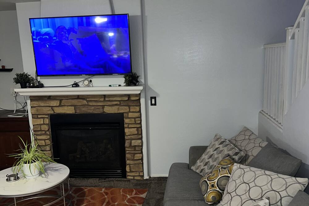 Photo of Livingroom in Surprise Farms