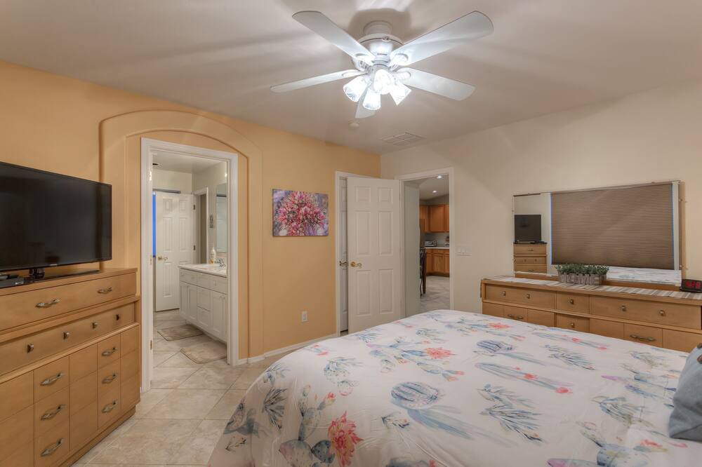 Photo of Bedroom in Dove Mountain