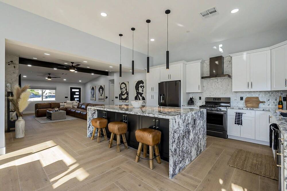 Photo of Bedroom in Papago Parkway