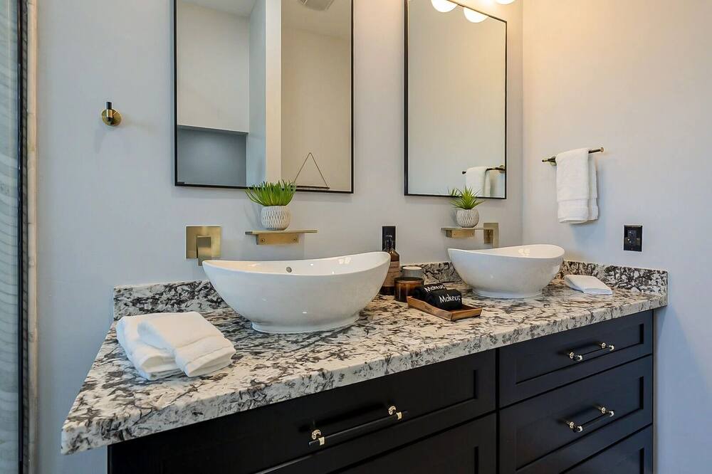 Photo of Bathroom in Papago Parkway
