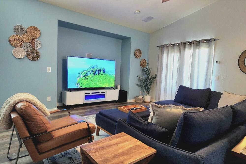 Photo of Bedroom in Dove Cove Estates