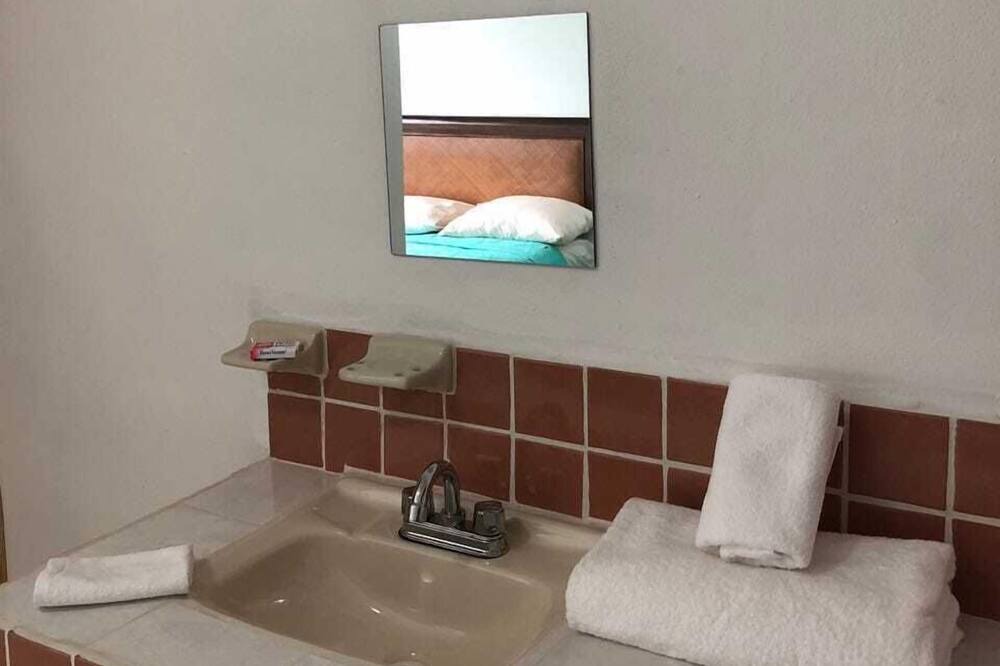 Photo of Bathroom in Alfredo V. Bonfil