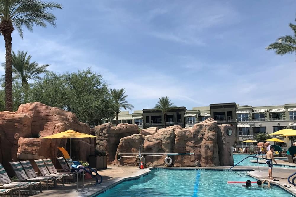 Photo of Outdoor in Desert Ridge