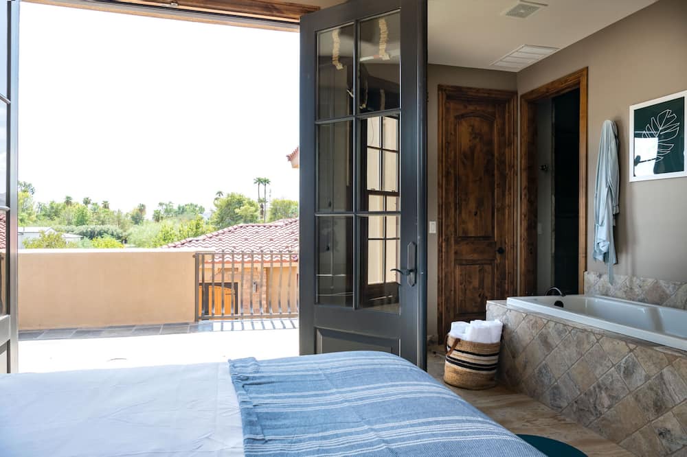 Photo of Patio Balcony in Sunburst Farms East