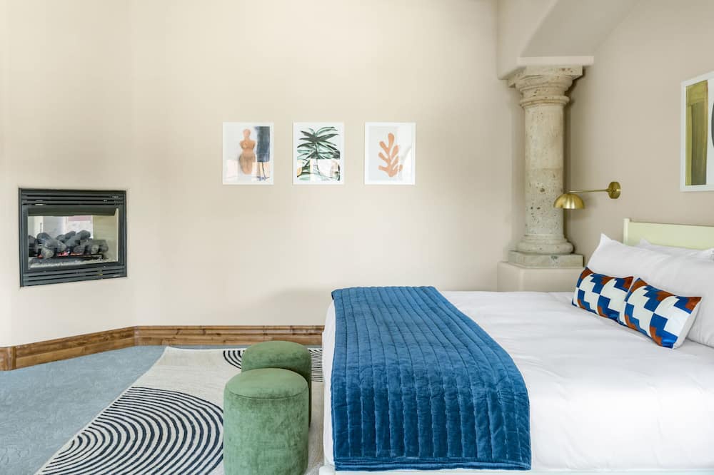 Photo of Livingroom in Sunburst Farms East