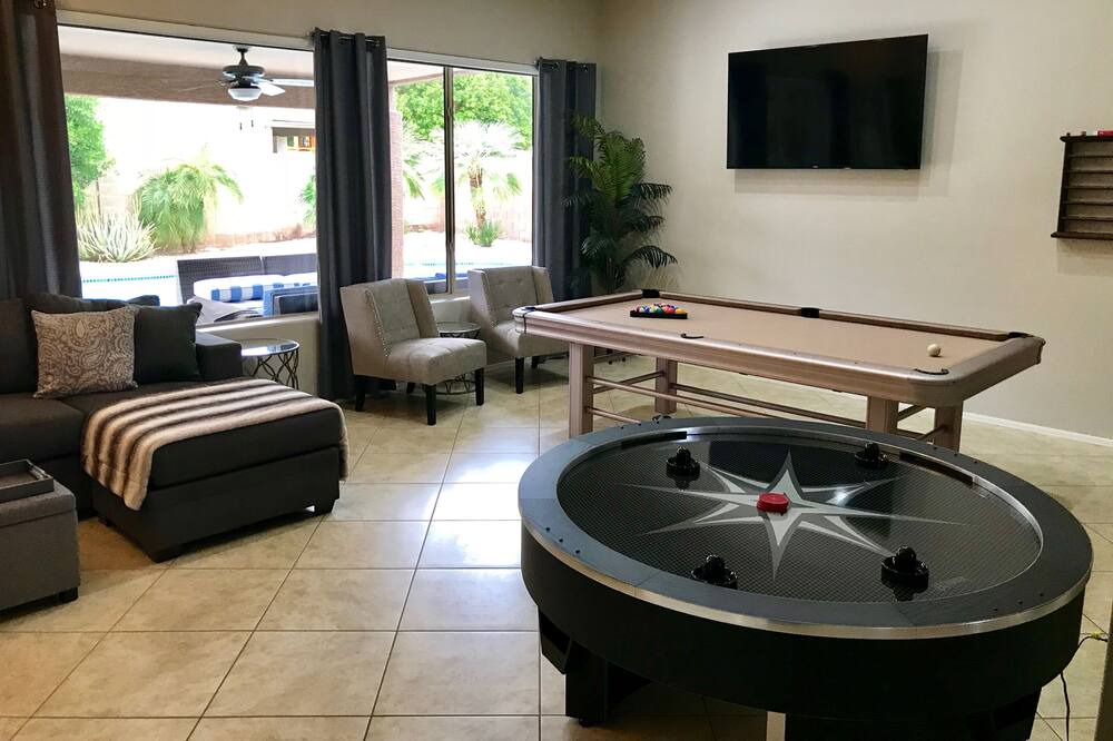 Photo of Livingroom in Arabian Crest