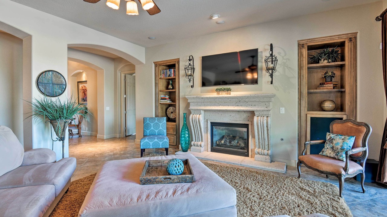 Photo of Livingroom in Desert View