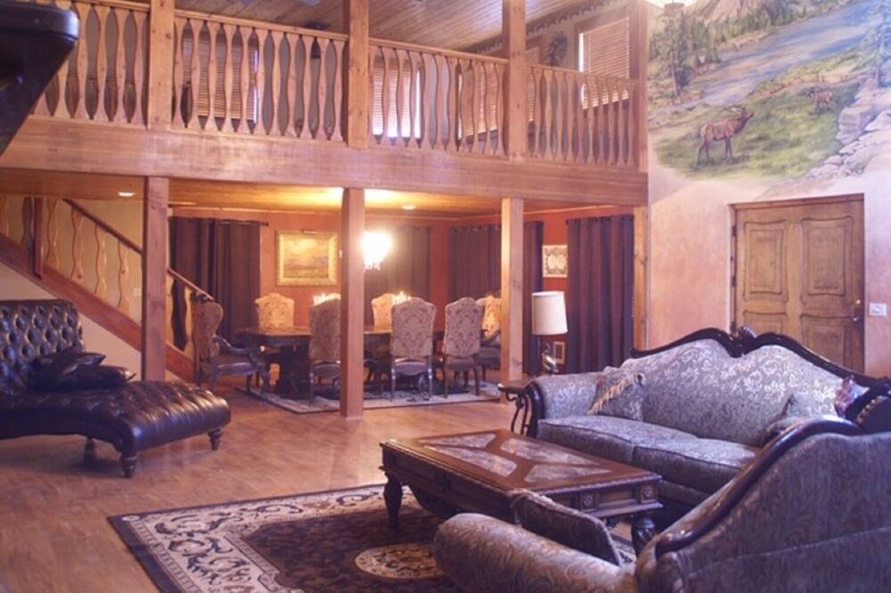 Photo of Livingroom in Clay Springs