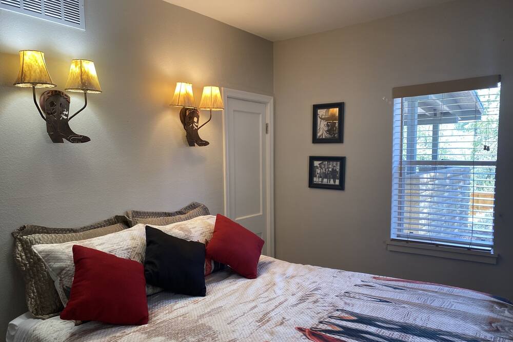 Photo of Bedroom in Mountain Club