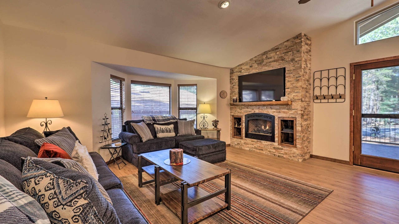 Photo of Livingroom in Munds Park