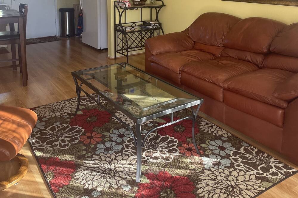 Photo of Livingroom in Green Valley