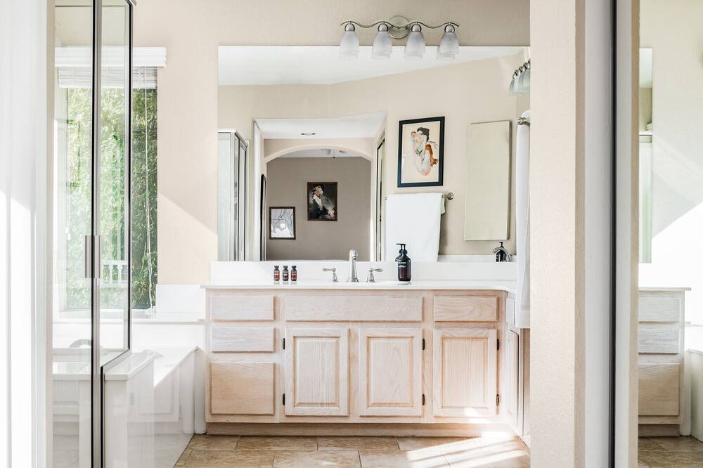 Photo of Bathroom in Paradise Park Vista