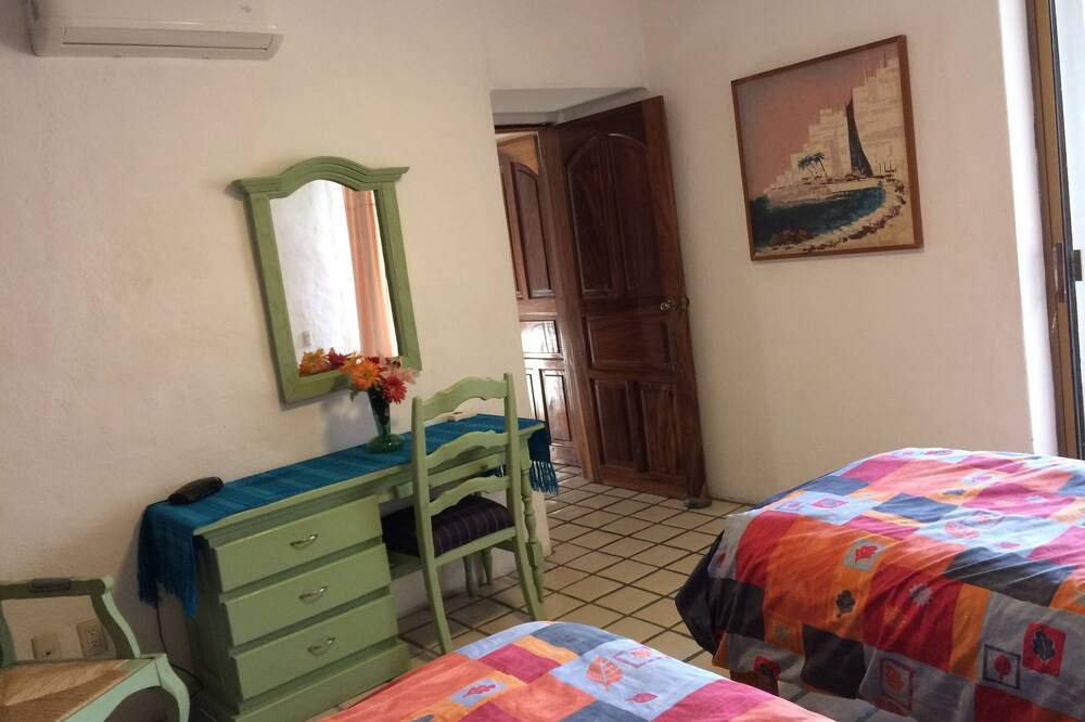 Photo of Bedroom in Isla Iguana