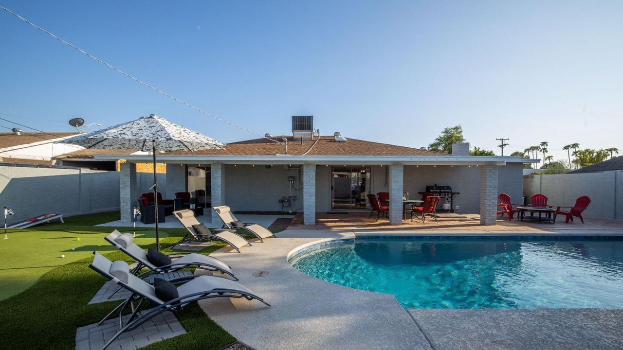 Photo of Outdoor in Scottsdale Estates Six