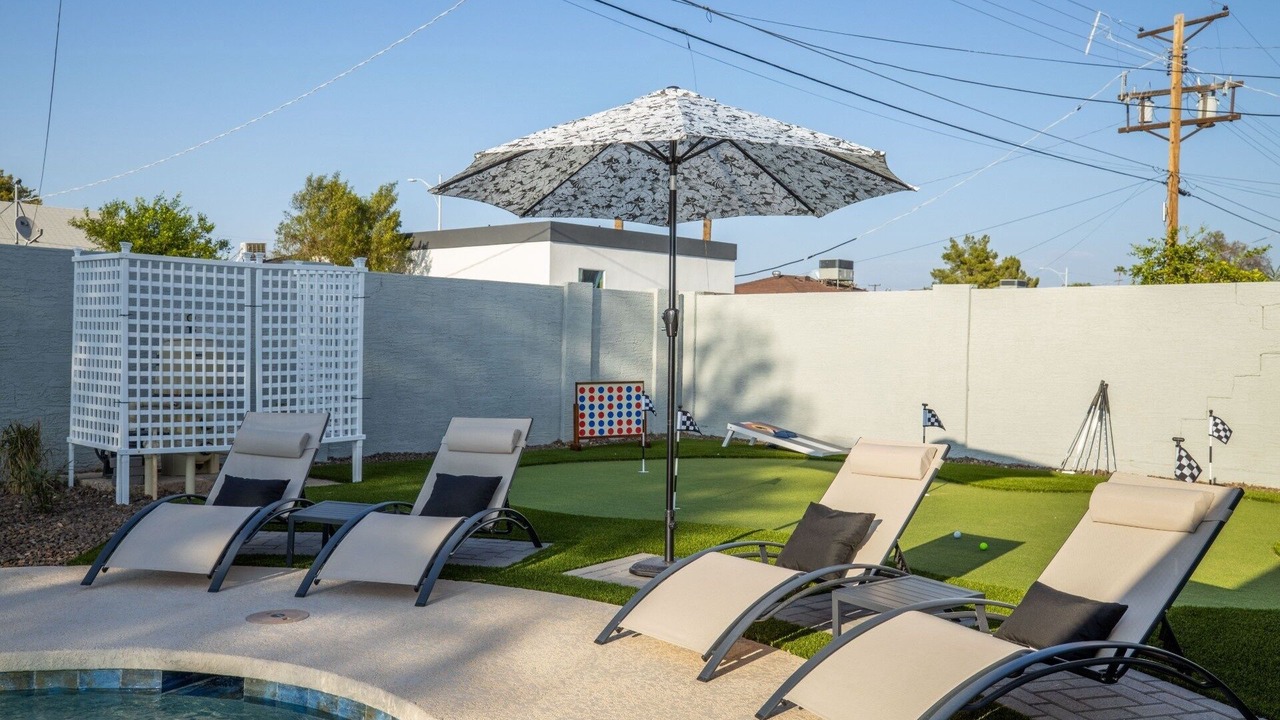 Photo of Outdoor in Scottsdale Estates Six
