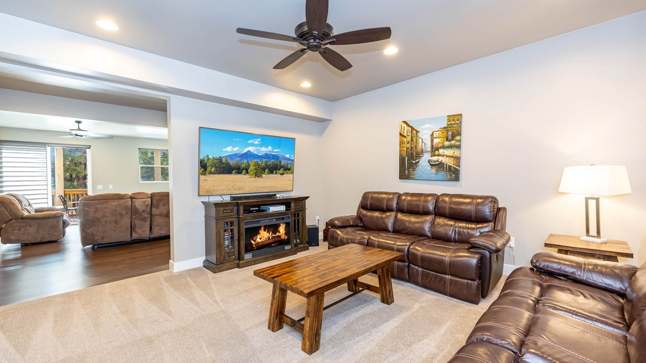 Photo of Livingroom in Ponderosa Trails