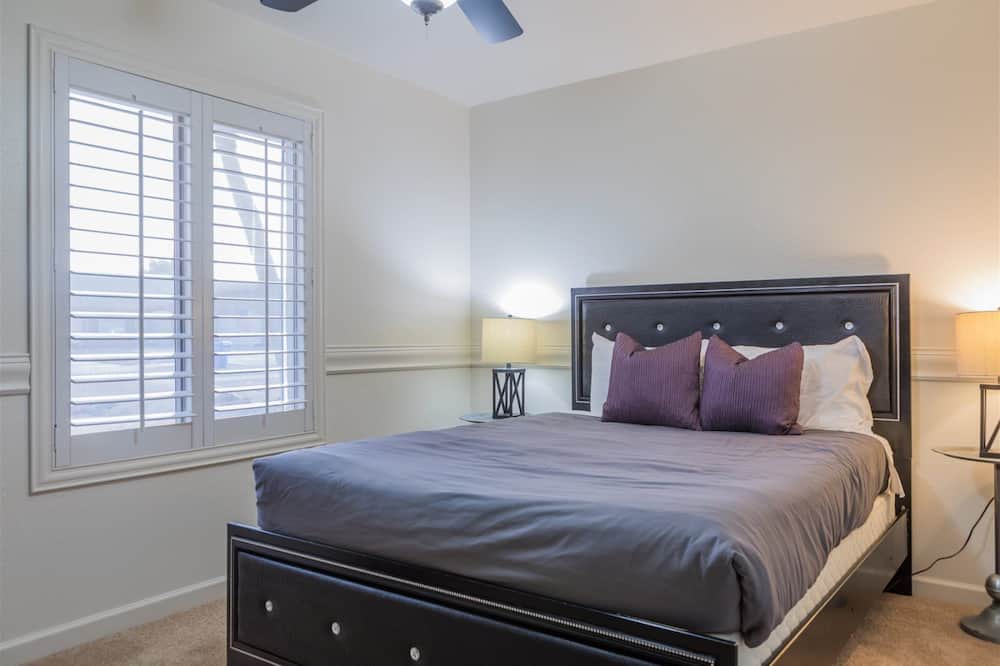 Photo of Bedroom in Clearview