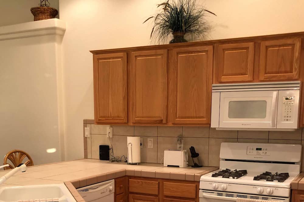 Photo of Kitchen in Fort Mohave