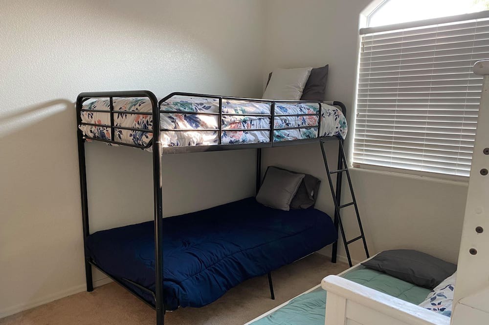 Photo of Bedroom in Fort Mohave