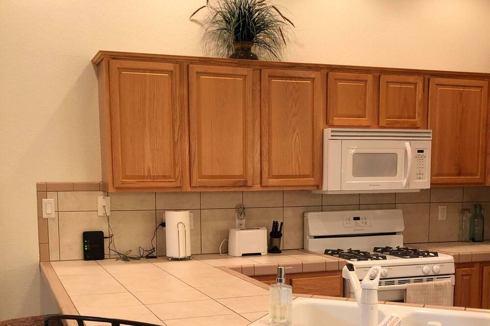 Photo of Kitchen in Fort Mohave
