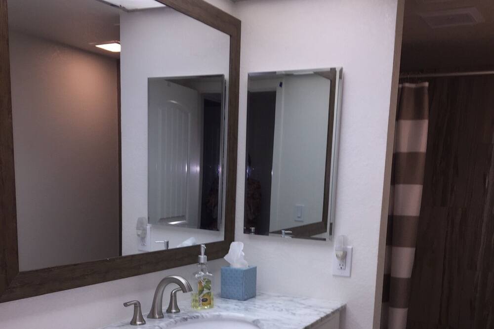 Photo of Bathroom in Lake Biltmore Village